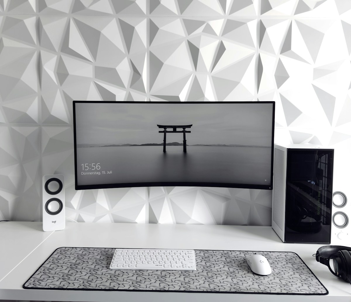 Dell 27-inch 4K USB-C monitor photo